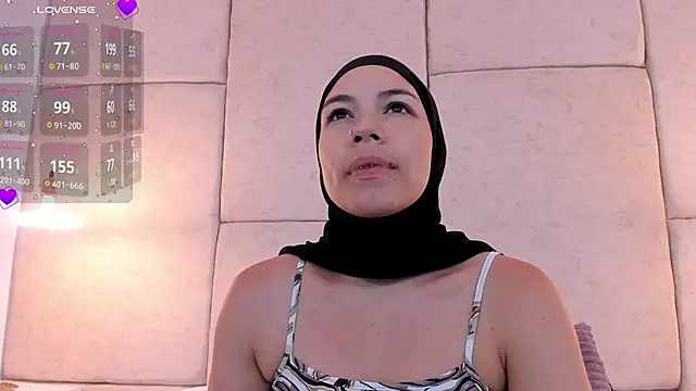 aisha vs online show from February 3, 2025, 11:53 am