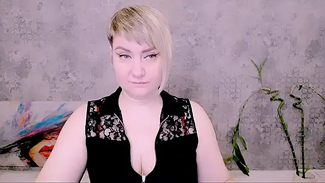 Snapshot of Djullia chatting on March 12, 2026, 6:52 am Djullia online show from March 12, 2026, 6:52 am