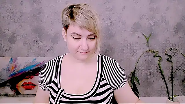 Snapshot of Djullia chatting on March 22, 2026, 6:06 am Djullia online show from March 22, 2026, 6:06 am