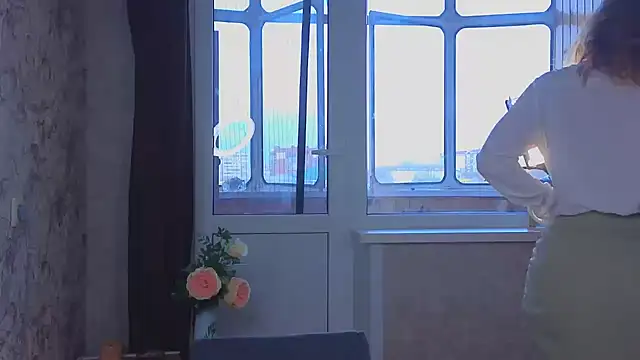 sinteas online show from October 30, 2025, 11:22 am