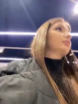 KrisMagnoly online show from December 27, 2024, 4:10 pm