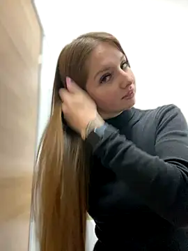 KrisMagnoly online show from October 16, 2025, 6:09 pm