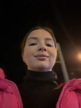 KrisMagnoly online show from April 10, 2026, 7:07 pm