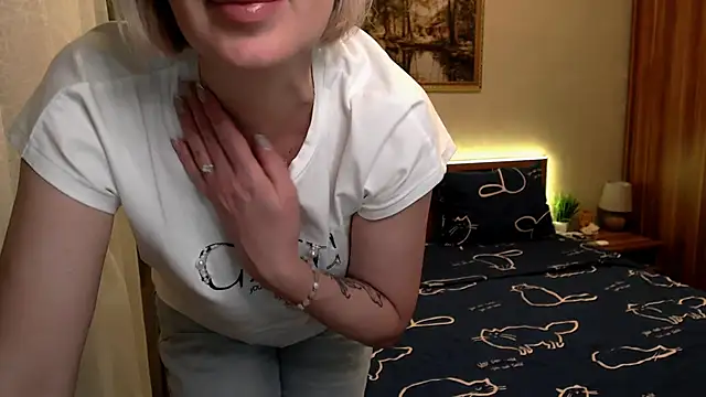 Snapshot of sensualEmilia chatting on May 26, 2026, 6:48 pm sensualEmilia online show from May 26, 2026, 6:48 pm