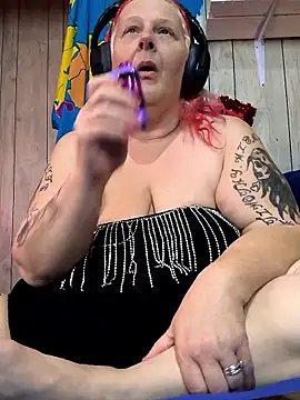 davisdesiresxh online show from January 7, 2026, 2:41 pm