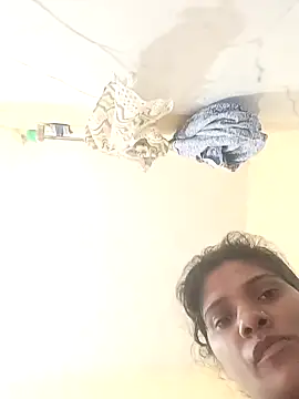 Snapshot of Shreya-Shetty09 chatting on May 17, 2026, 3:15 am Shreya-Shetty09 online show from May 17, 2026, 3:15 am