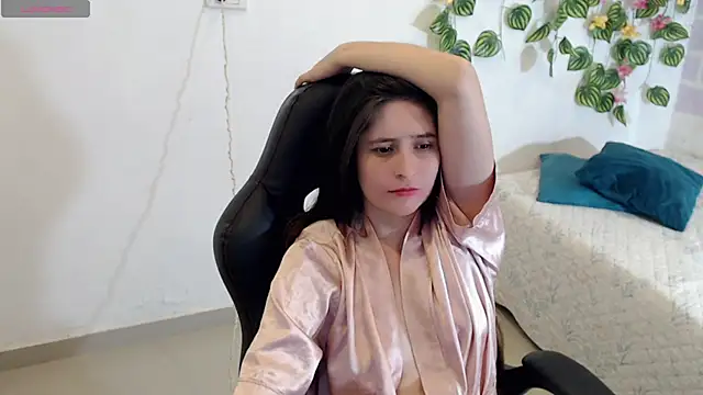 tania sweet   online show from February 24, 2025, 9:09 pm