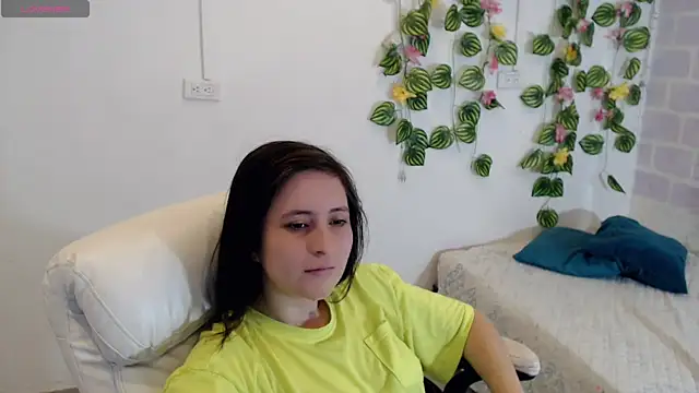 tania sweet   online show from October 30, 2025, 3:46 pm