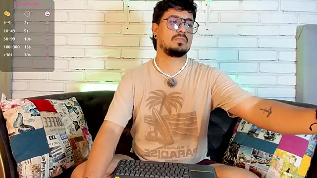 DaviidEvans  online show from December 4, 2025, 3:54 pm