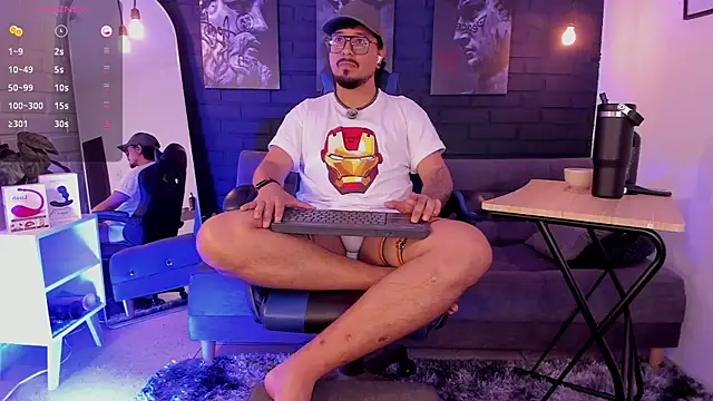 Snapshot of DaviidEvans_ chatting on February 15, 2026, 9:55 pm DaviidEvans online show from February 15, 2026, 9:55 pm