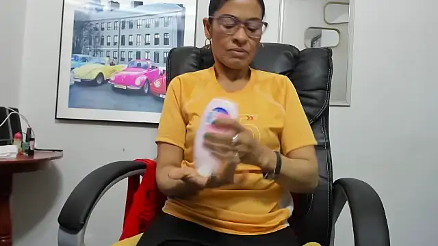 Aries Mature online show from September 13, 2025, 4:40 pm