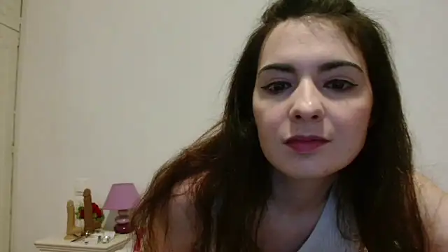 Snapshot of desirmiss1 chatting on April 1, 2026, 6:47 am desirmiss1 online show from April 1, 2026, 6:47 am