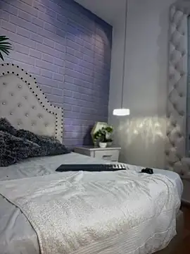 Tayra Siny online show from March 15, 2025, 6:32 pm