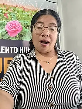   valentina18 online show from February 25, 2026, 12:59 pm