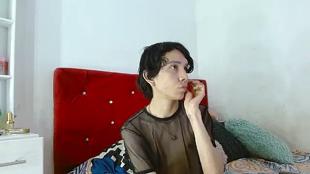 Snapshot of LAICK_01 chatting on September 25, 2025, 5:27 pm LAICK 01 online show from September 25, 2025, 5:27 pm