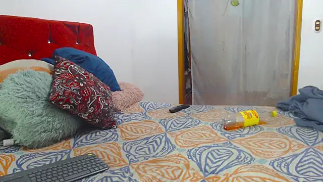 LAICK 01 online show from April 12, 2026, 6:07 am