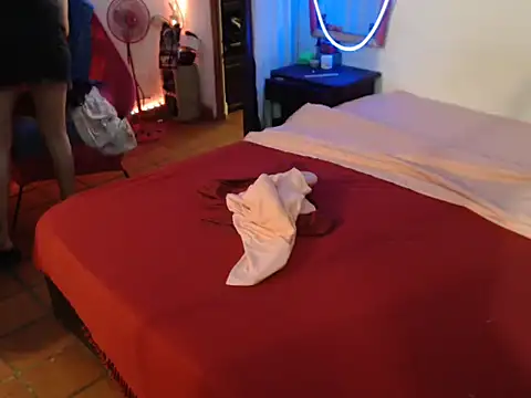 deftoolceles online show from October 5, 2025, 1:48 am