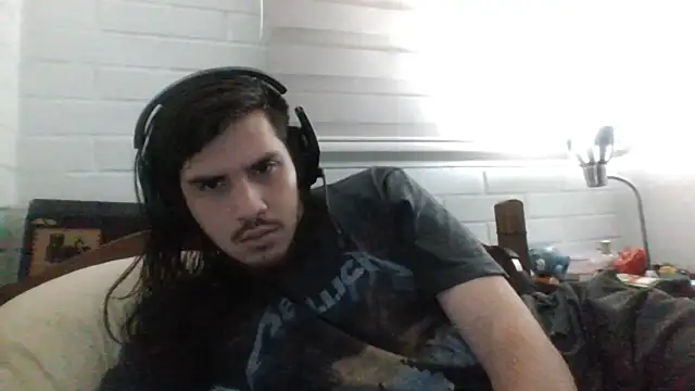 Snapshot of hung_weeb chatting on March 11, 2025, 2:43 am hung weeb online show from March 11, 2025, 2:43 am