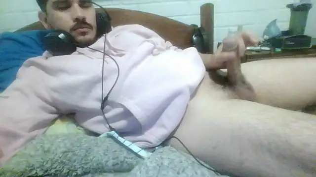 Snapshot of hung_weeb chatting on March 16, 2026, 3:23 am hung weeb online show from March 16, 2026, 3:23 am