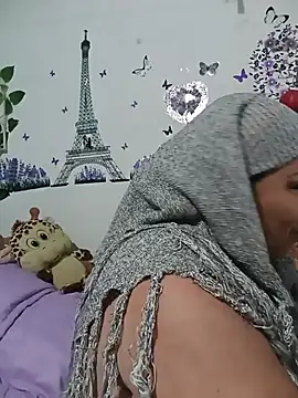 Snapshot of Alyona21 chatting on June 26, 2026, 2:05 am Alyona21 online show from June 26, 2026, 2:05 am