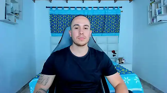 juan  jimenez online show from January 20, 2025, 4:21 am