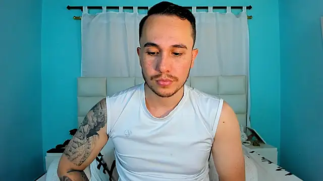 juan  jimenez online show from November 15, 2025, 9:11 pm