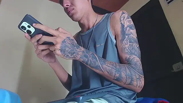 Snapshot of GaboReyes chatting on October 3, 2025, 9:50 am GaboReyes online show from October 3, 2025, 9:50 am
