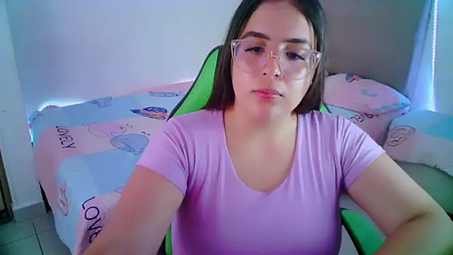 Snapshot of _alicia_z chatting on January 29, 2025, 12:22 am alicia z online show from January 29, 2025, 12:22 am