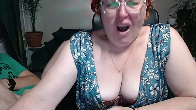 JoannaAndNeighbour online show from October 11, 2025, 8:35 am