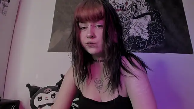 t0riayun0 online show from December 18, 2024, 11:40 pm