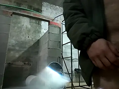 pedrosantos3366 online show from December 18, 2024, 11:45 am