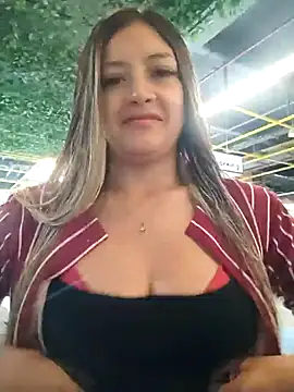 alana 69 online show from February 26, 2025, 4:24 pm