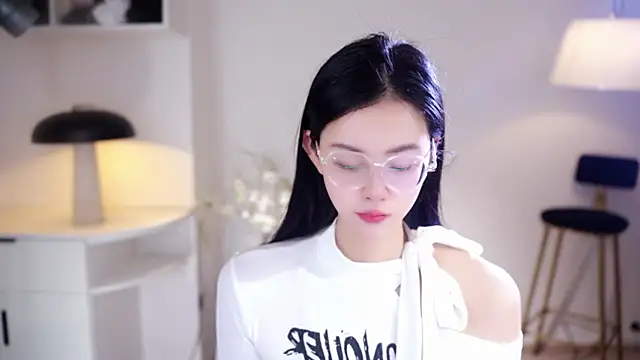 Ocean--Lili online show from January 11, 2026, 2:11 pm