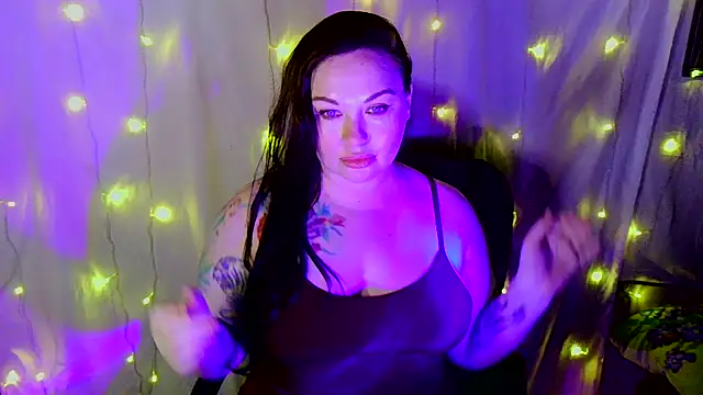 Victoria Marks online show from November 20, 2025, 5:18 am