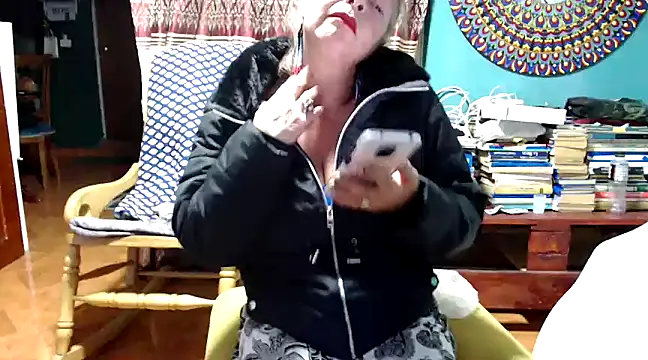 Snapshot of marinadenoche chatting on January 23, 2025, 3:48 am marinadenoche online show from January 23, 2025, 3:48 am