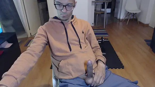 Snapshot of guachin_hunk chatting on September 30, 2025, 2:55 pm guachin hunk online show from September 30, 2025, 2:55 pm