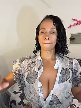 ThaliaGomex online show from June 6, 2026, 12:27 am