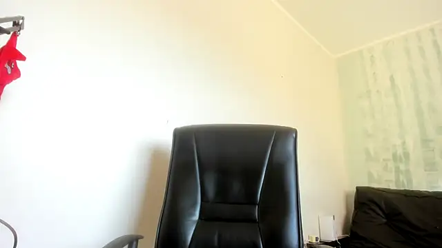 Snapshot of dinamita_Blair chatting on December 4, 2024, 8:18 pm dinamita Blair online show from December 4, 2024, 8:18 pm
