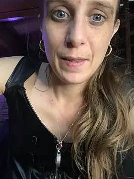 LadyChantale online show from January 21, 2025, 5:41 pm