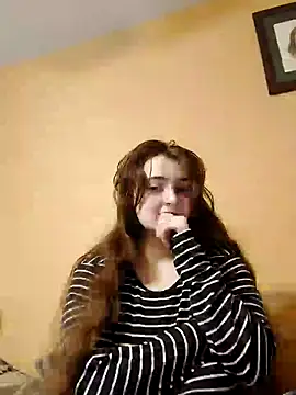 Snapshot of Snowbunnycake_131 chatting on December 7, 2024, 9:44 pm Snowbunnycake 131 online show from December 7, 2024, 9:44 pm