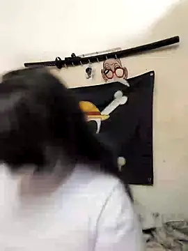 Snapshot of Snowbunnycake_131 chatting on December 26, 2024, 11:10 am Snowbunnycake 131 online show from December 26, 2024, 11:10 am