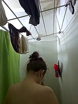 Snapshot of Snowbunnycake_131 chatting on September 22, 2025, 8:16 am Snowbunnycake 131 online show from September 22, 2025, 8:16 am