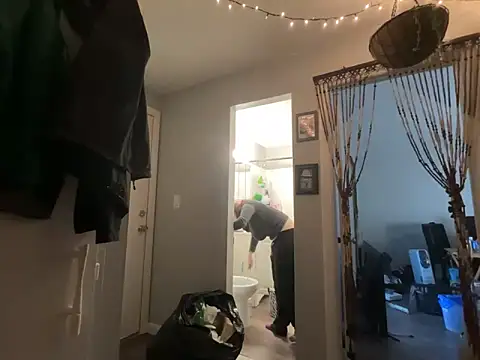 Snowbunnycake 131 online show from November 11, 2025, 11:27 pm