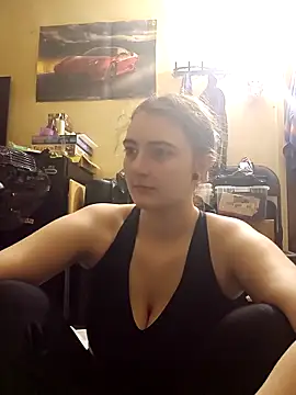 Snowbunnycake 131 online show from May 7, 2026, 2:44 pm