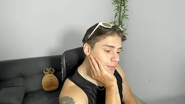 Giordano Russo online show from March 15, 2025, 5:08 am