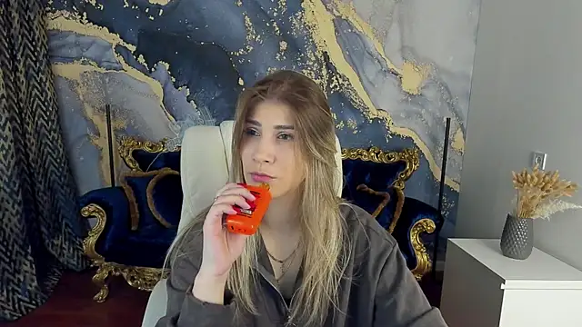 CassandraGood online show from March 13, 2025, 9:37 pm