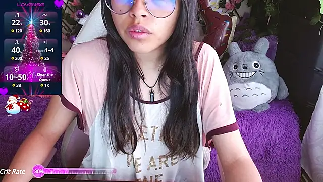 MidoriQuiinn online show from December 23, 2024, 1:56 pm