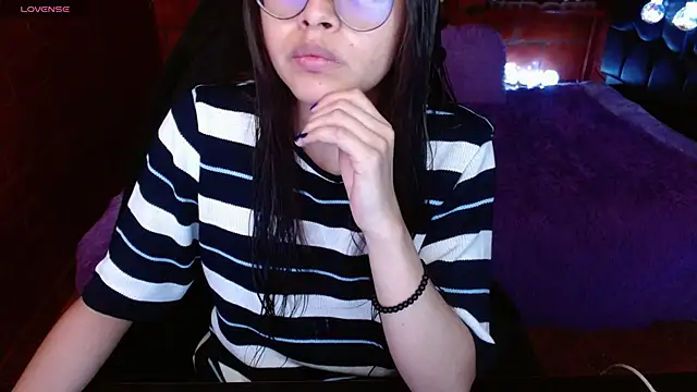 Snapshot of MidoriQuiinn chatting on May 29, 2026, 4:05 pm MidoriQuiinn online show from May 29, 2026, 4:05 pm