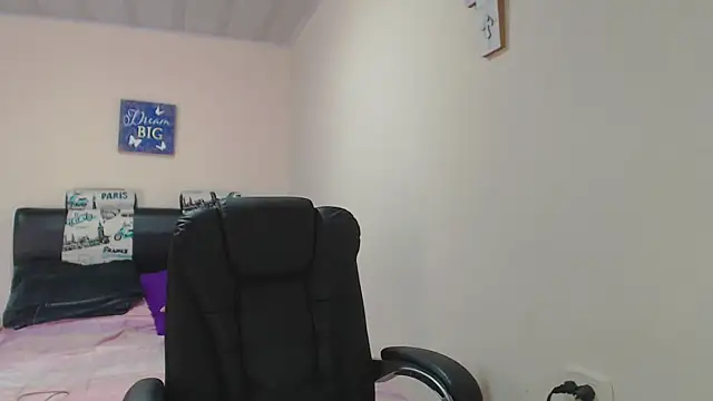 sahtlove1 online show from February 12, 2025, 8:50 pm