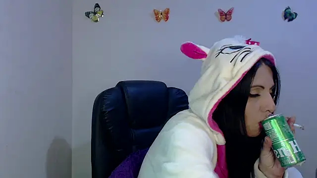 sahtlove1 online show from October 24, 2025, 3:25 am